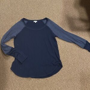 Splendid blue body with grey sleeves be thermal shirt and blue cuff